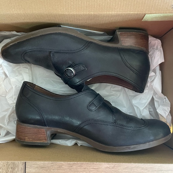 Dansko Oxfords GUC - Picture 9 of 11